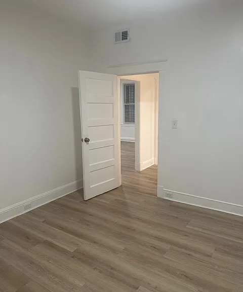 2700 Roslyn Ave #5 — Photo 10