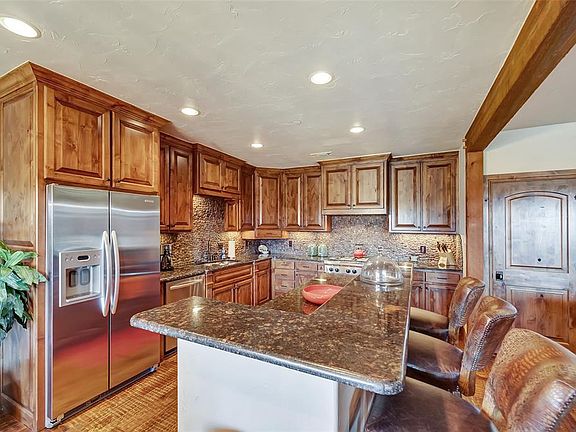 5th image of 1653 Scenic Dr Unit 202