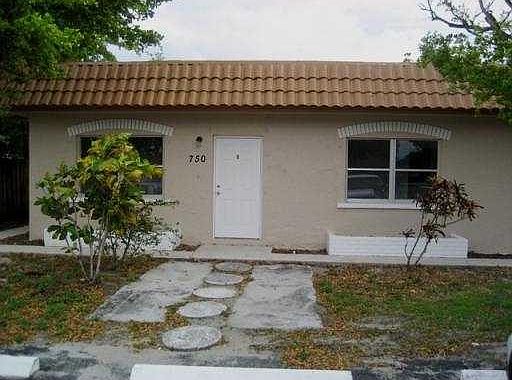 1st image of 750 SW 10 Street