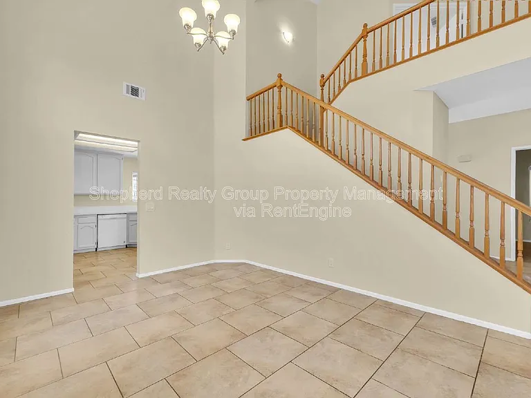 19944 Westerly Dr — Photo 5