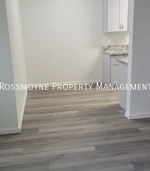 405 E Harvard St #D — Photo 9