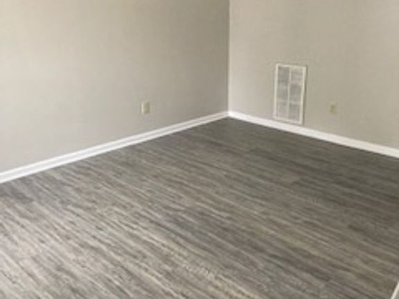 3rd image of 1110 Park St APT L