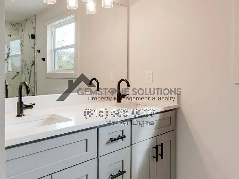 217 Oxford Dr — Photo 12