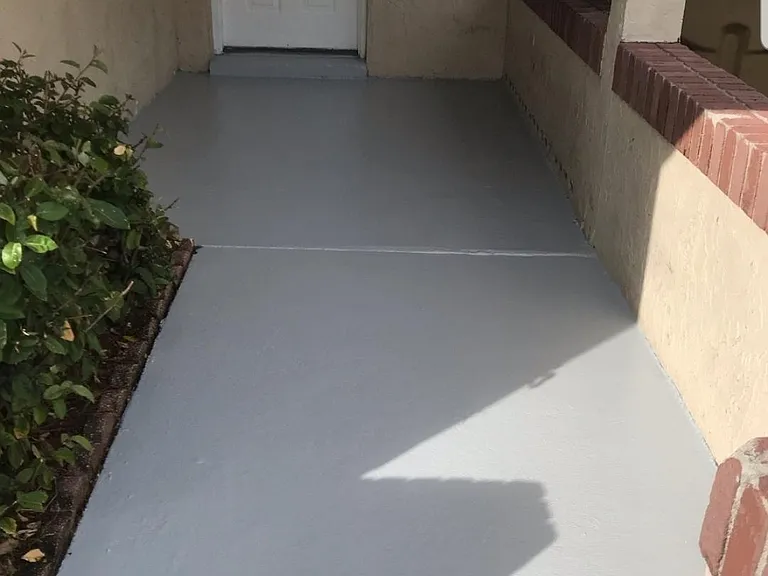 658 Royalty Ct — Photo 4