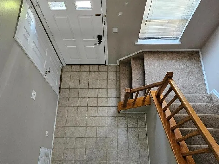 271 Abbey Dr — Photo 9