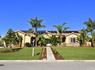 10075 Willowbrook Rd, Riverside, CA 92509