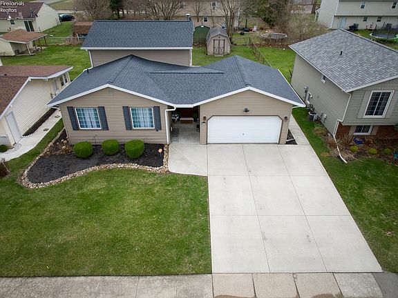 2nd image of 2058 Heritage Dr