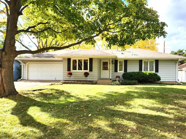 6071 Ensign Ave N, New Hope, MN 55428