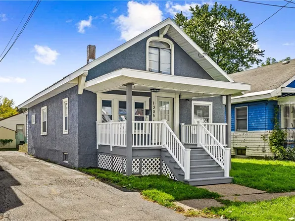 1305 Oak St, Utica, NY 13502