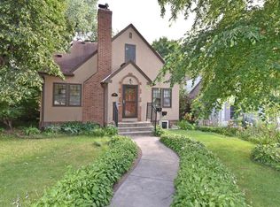 862 Parkview Ave, Saint Paul, MN 55117