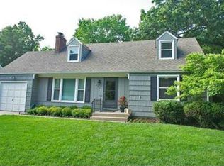 3008 W 72nd St, Prairie Village, KS 66208
