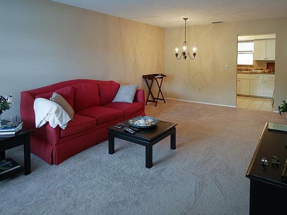 3rd image of 2920 Captiva Gardens Dr