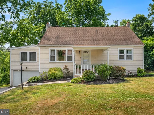 1552 Overhill Rd, West Chester, PA 19382