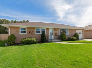 1639 S 17th St, Manitowoc, WI 54220