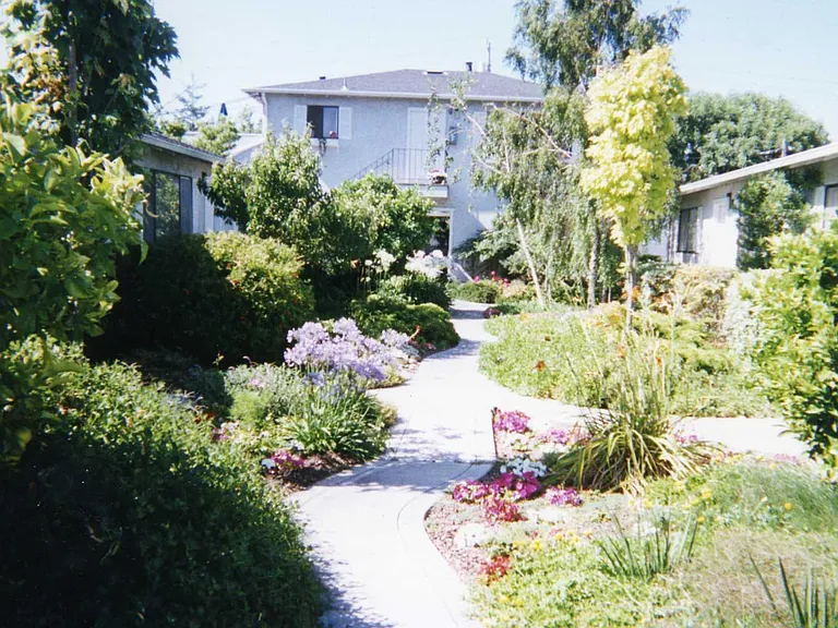 218 Murlagan Ave #F — Photo 14