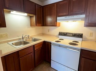 4325 Kennedy Dr APT 204, Racine, WI 53404