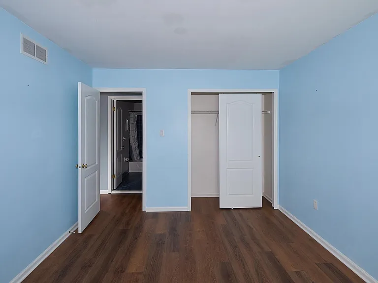 3604 Carriage Ct N — Photo 10
