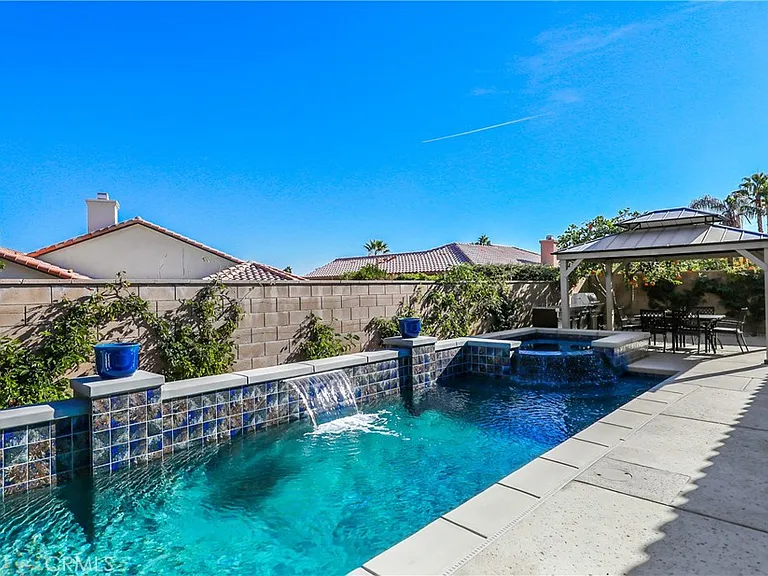 43760 Milan Ct — Photo 32