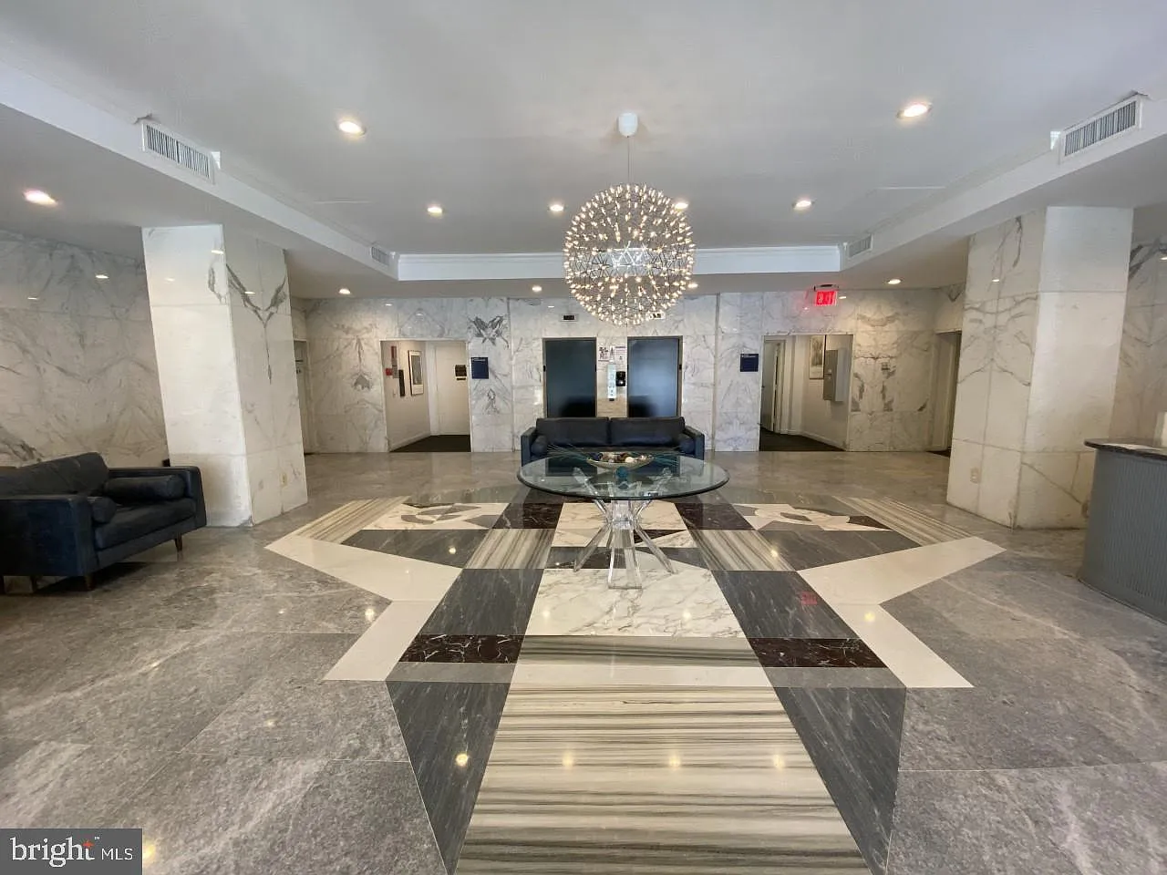 Studio, 560 sqft, $2,200 — Photo 3