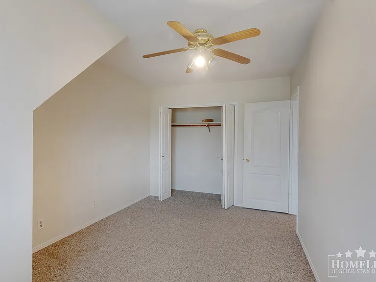 1060 Fell Ave — Photo 17