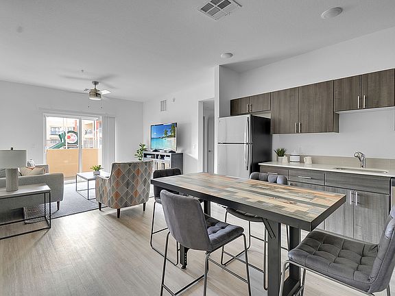 59Evergreen_Acacia_1