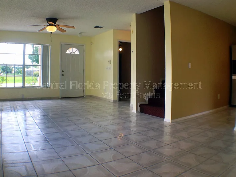2320 Justin Ave — Photo 3