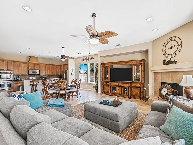 80445 Paria Way — Photo 40