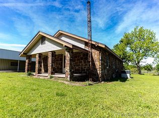 822 S Oak Grove Rd, Cushing, OK 74023