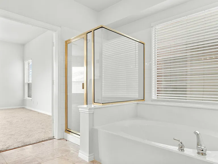 3131 Atrium Dr — Photo 20