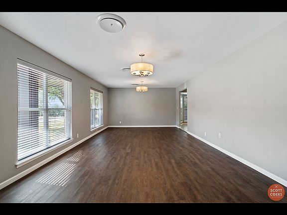 4th image of 6 Crestview Ct