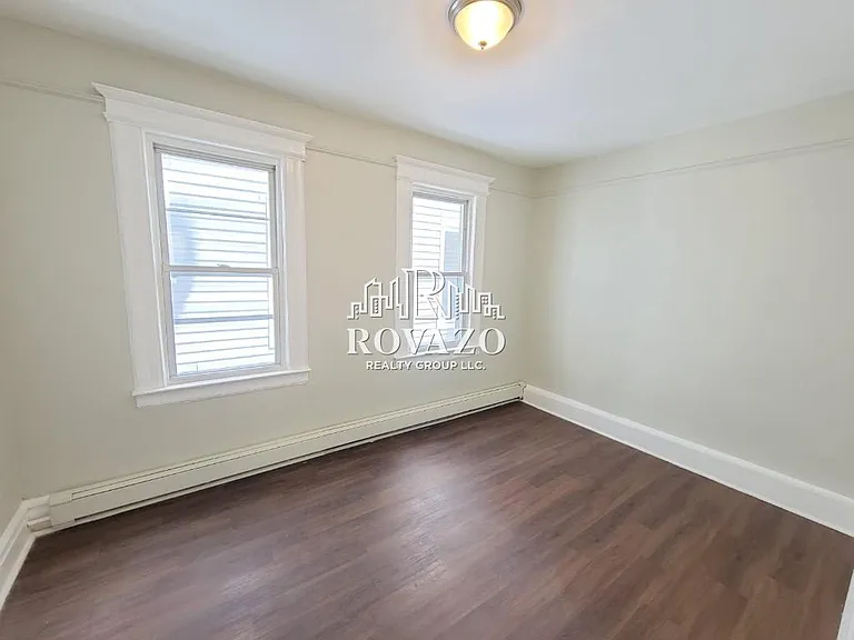 525 21st St #2 — Photo 7