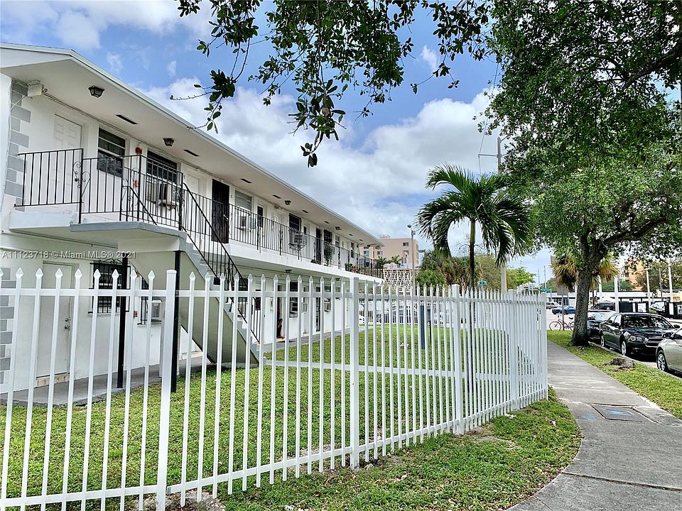 1st image of 5805 NW 7th Pl #4