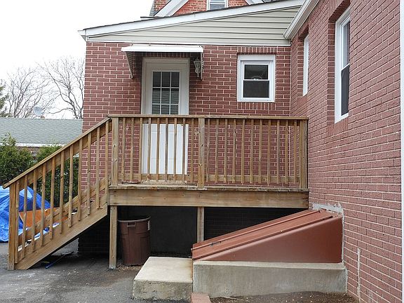 First Floor Kitchen Entry