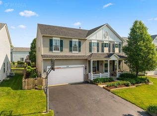 189 E Lark Ave, Cortland, IL