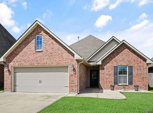 1034 Shadow Bluff Dr, Baton Rouge, LA 70820