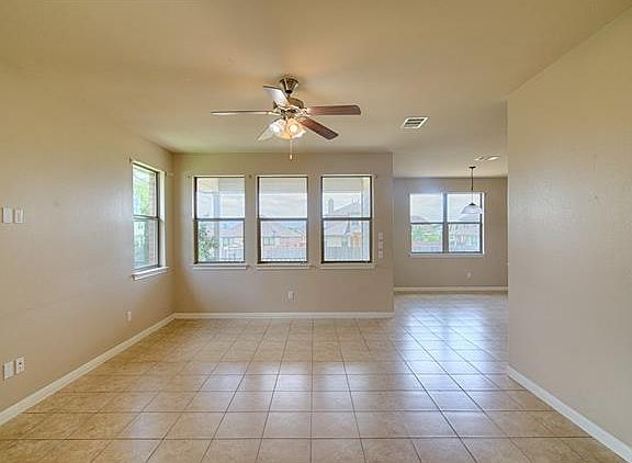 5th image of 1074 Sussex Way