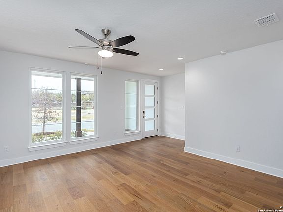 4th image of 518 MCMONIGAL PL
