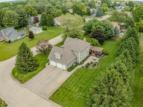 5th image of 3935 Shana Jane Dr