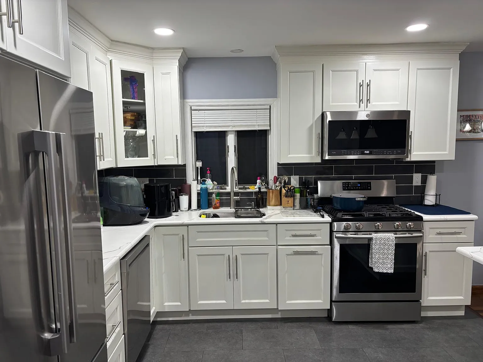 4 bed, 2.5 bath, 2000 sqft, $5,250 — Photo 4