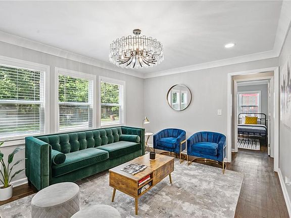 5th image of 858 Linda Way
