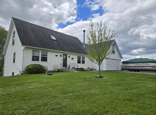 11A24 Bunker Ln, Apple River, IL 61001