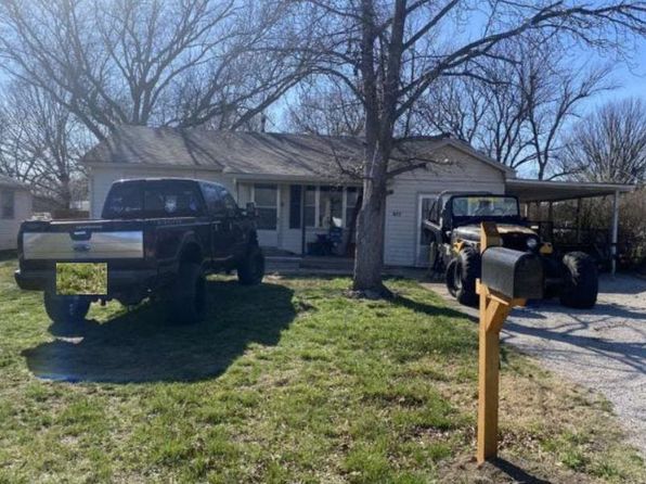 417 S Illinois St, Eureka, KS 67045