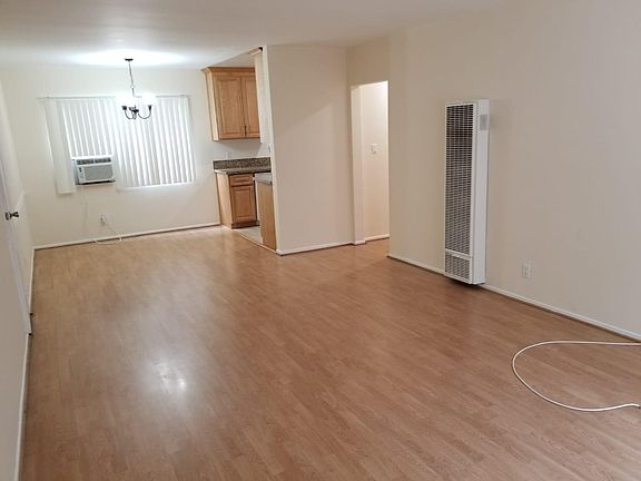 3rd image of 1039 N Curson Ave APT 3
