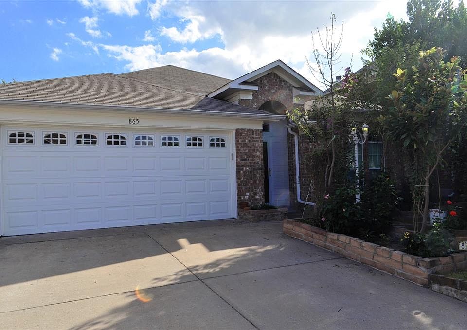 1st image of 865 Stafford Station Dr