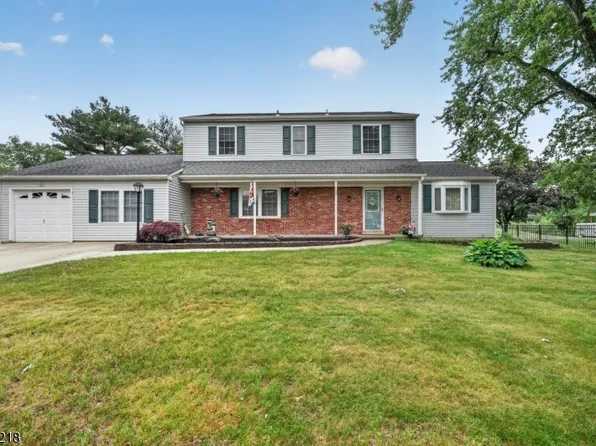 100 Coachman Drive, Florence Twp., NJ 08505