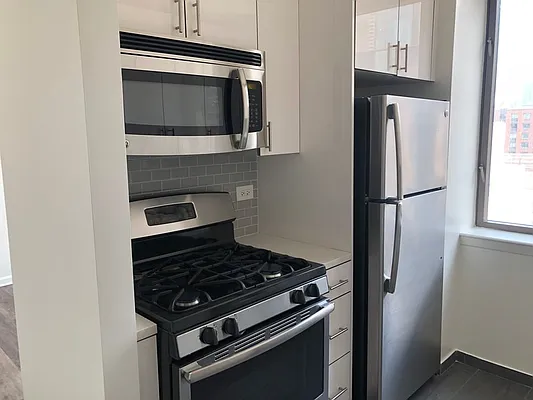 Rented by The Dermot Realty Management Company | media 3