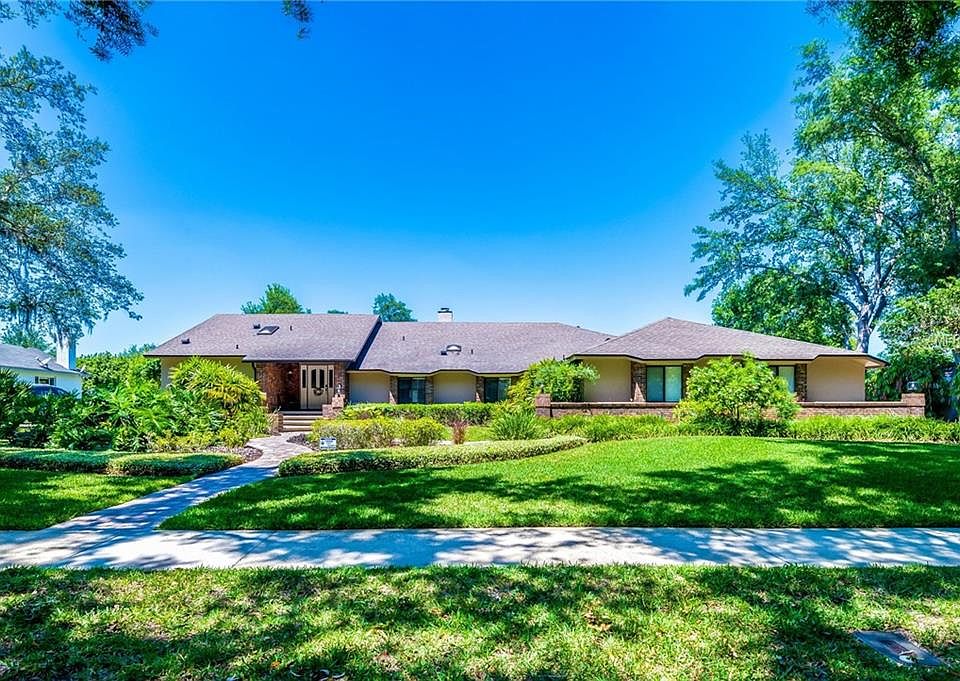 1st image of 4552 Woodlands Village Dr