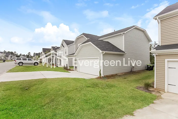 805 Vanguard St — Photo 15