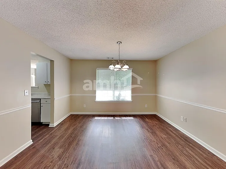 4445 Tuckahoe Ct — Photo 5