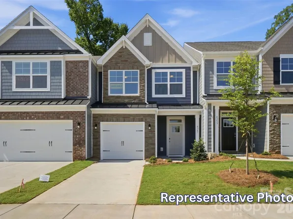 4371 Black Ct, Harrisburg, NC 28075